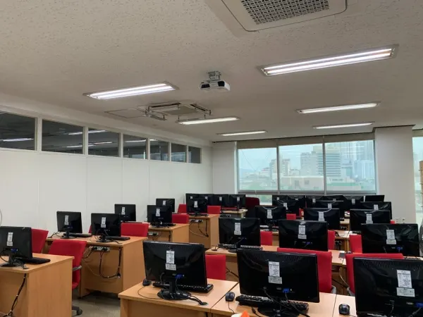 글로벌산업기술교육원 실습실