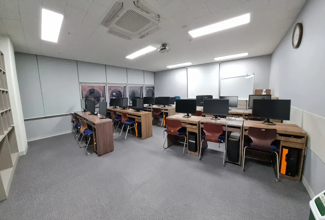 미래컴퓨터학원 실습실