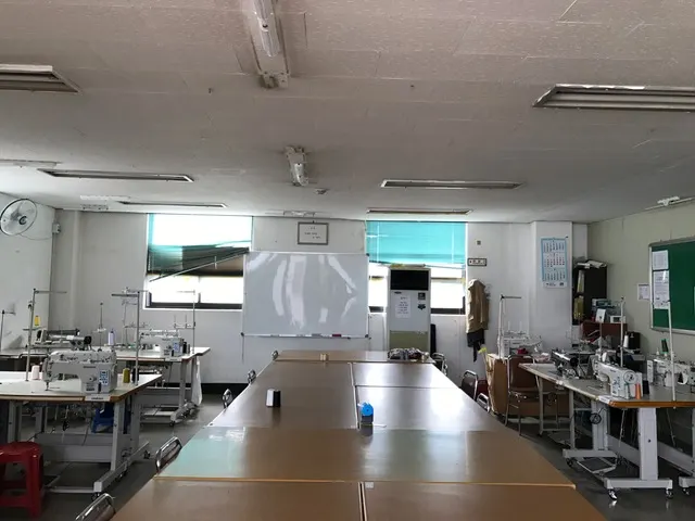 부산패션디자인학원 실습실