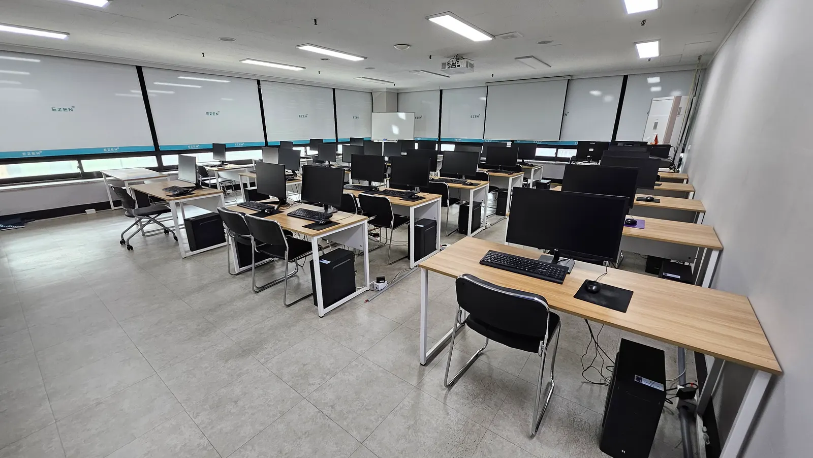 (주)이젠컴퓨터아카데미안산 강의실