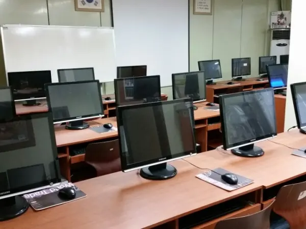 (주) 김해직업전문학교 실습실