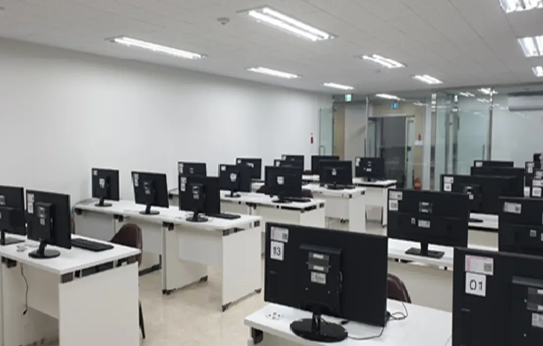 우리컴퓨터아카데미학원 실습실