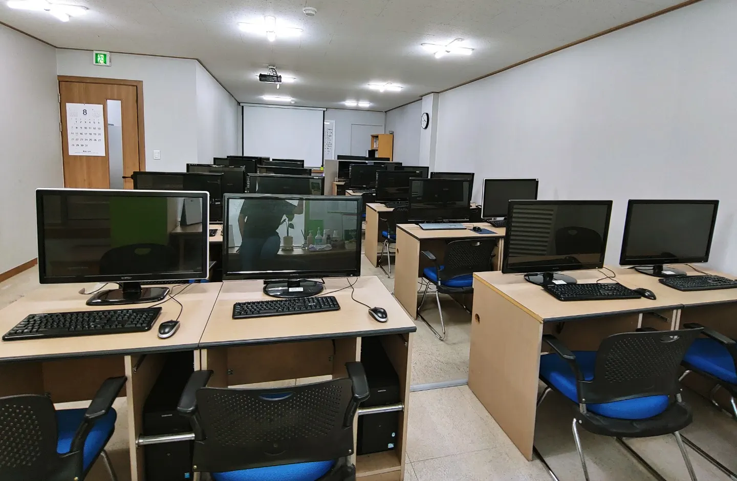 울산직업전문학교 실습실