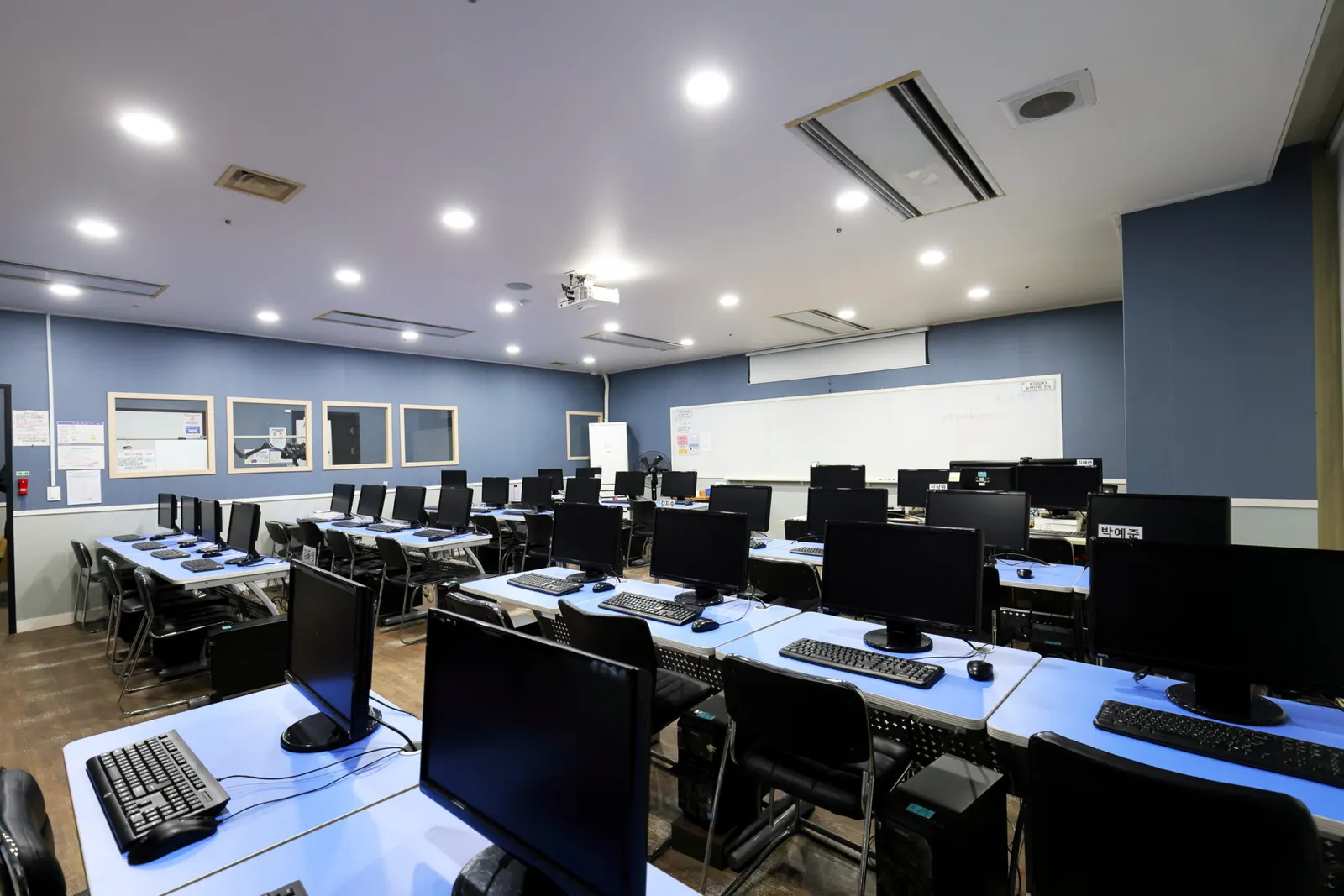글로벌아이티(IT)인재개발학원 실습실
