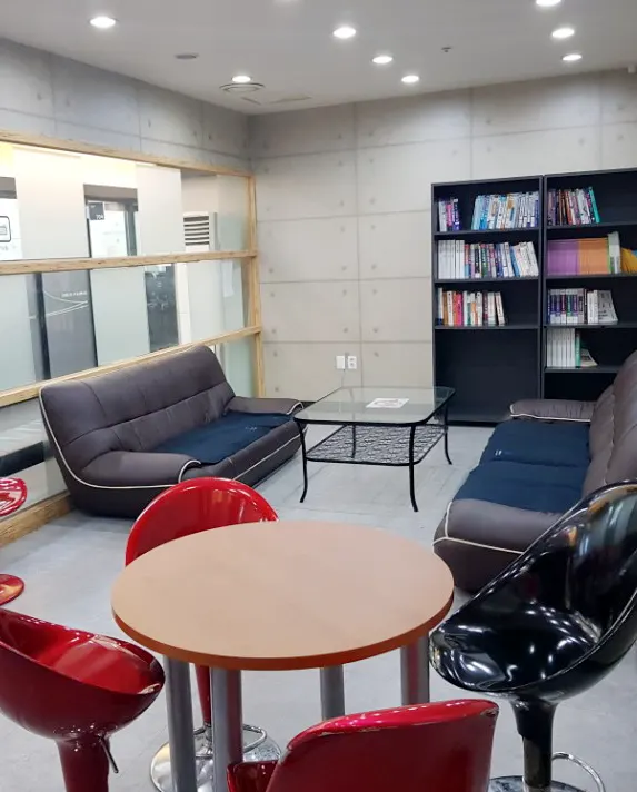 인천더조은컴퓨터아트학원 휴게공간
