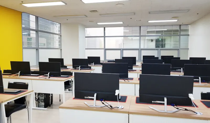 (주)나눔디지털디자인학원 실습실